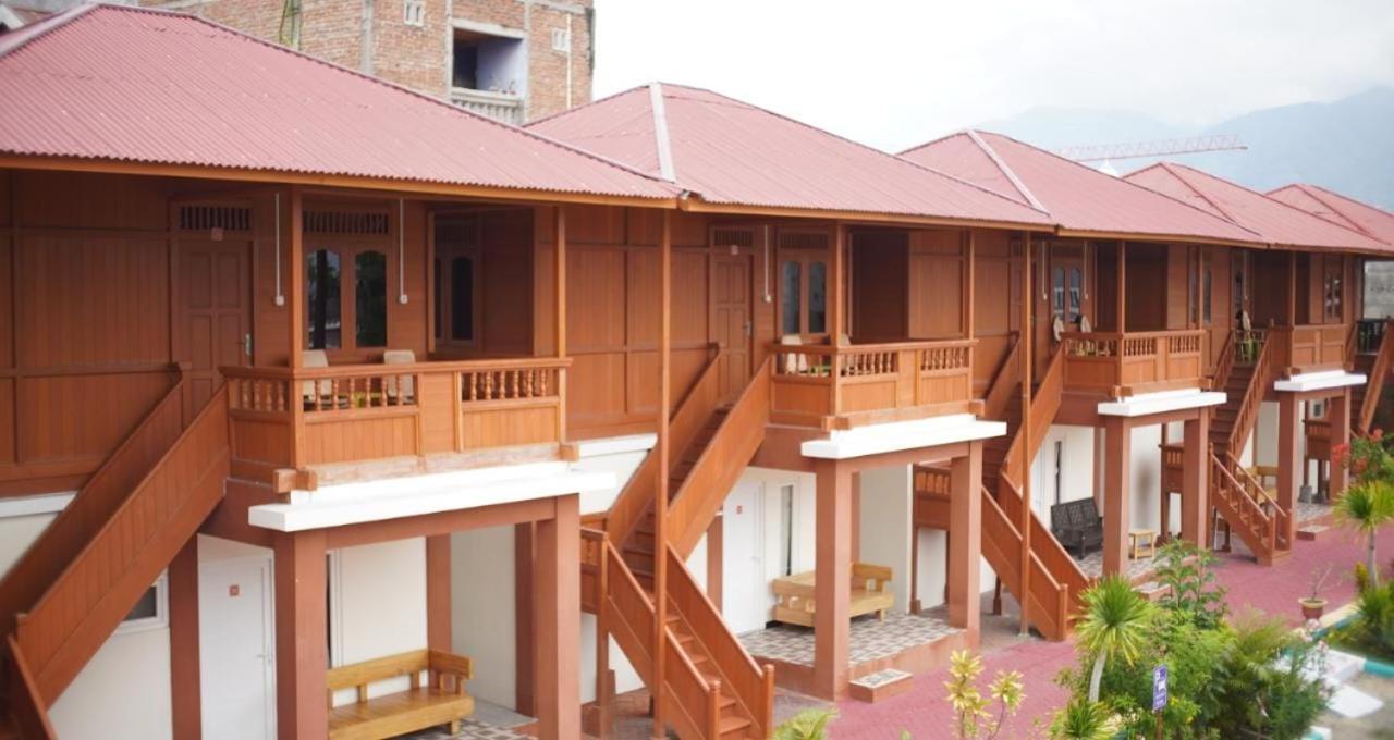 Granada Inn Palu Exterior photo